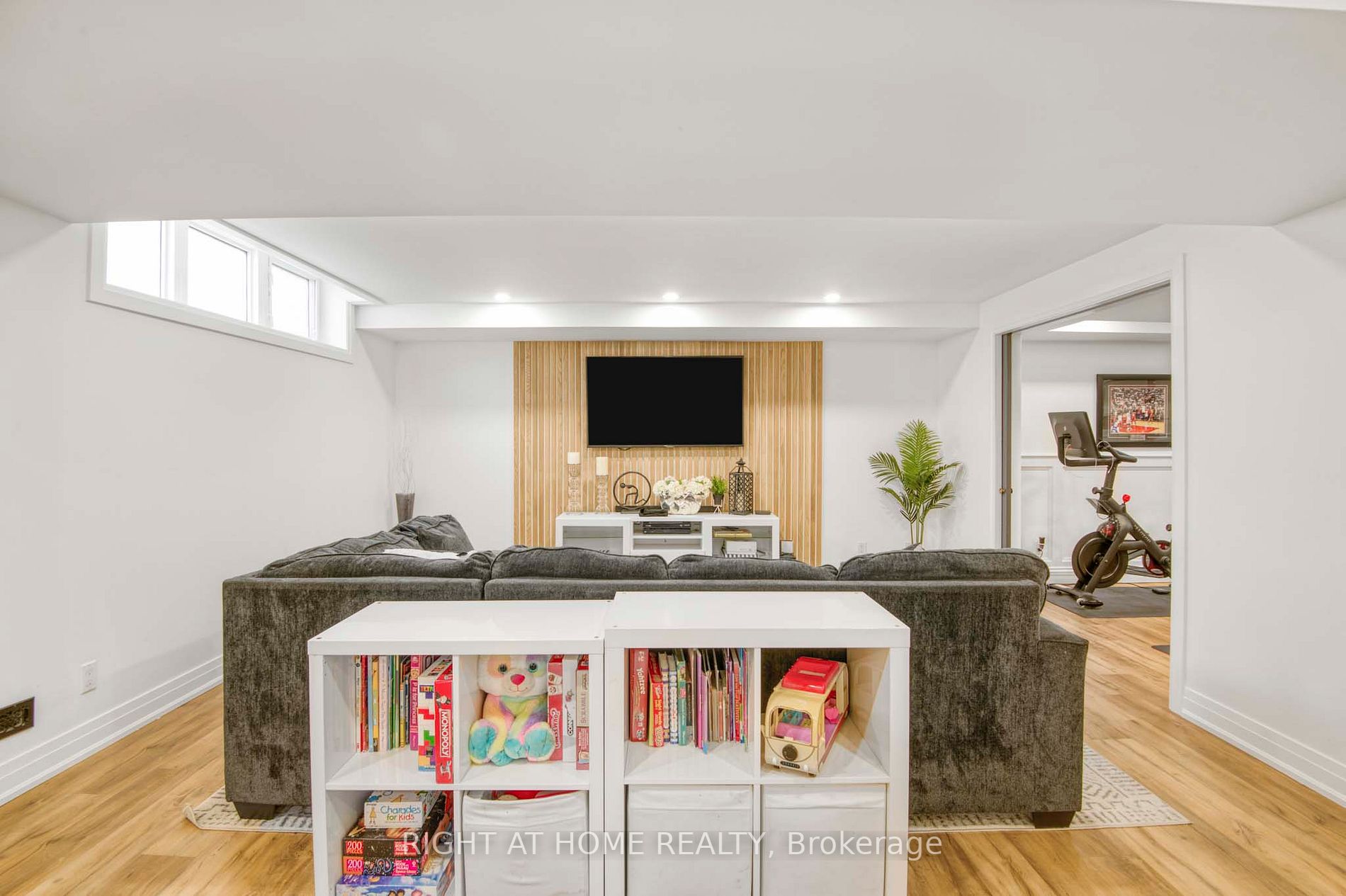 1 Pineview Road