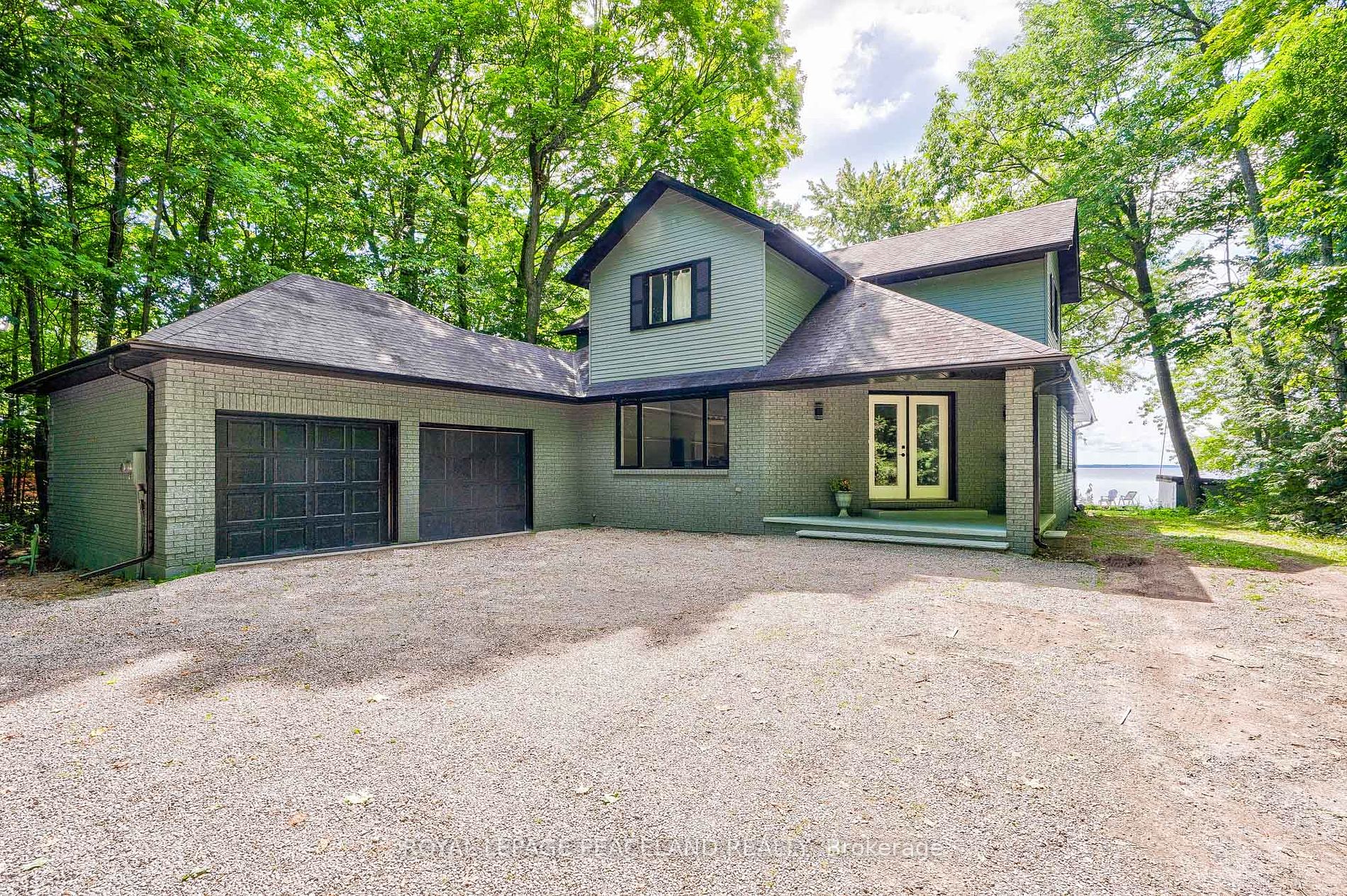 317 Riverside Dr