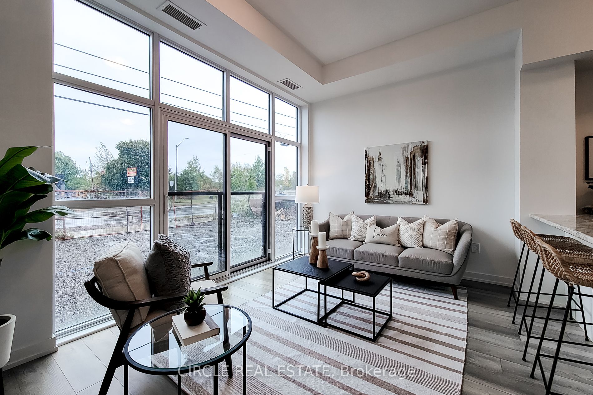 460 Dundas St E E, #102