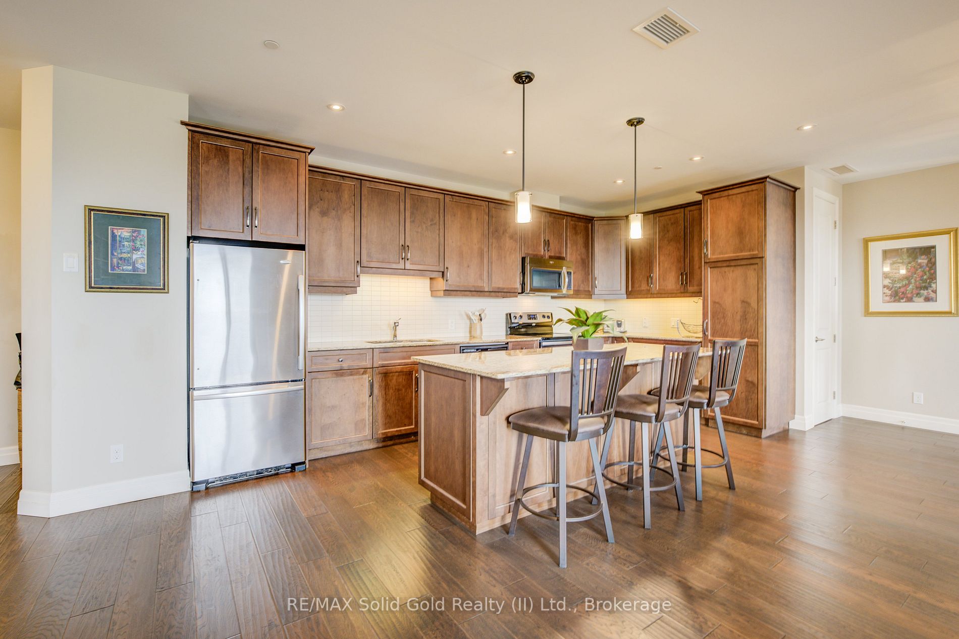 223 Erb St W, #703