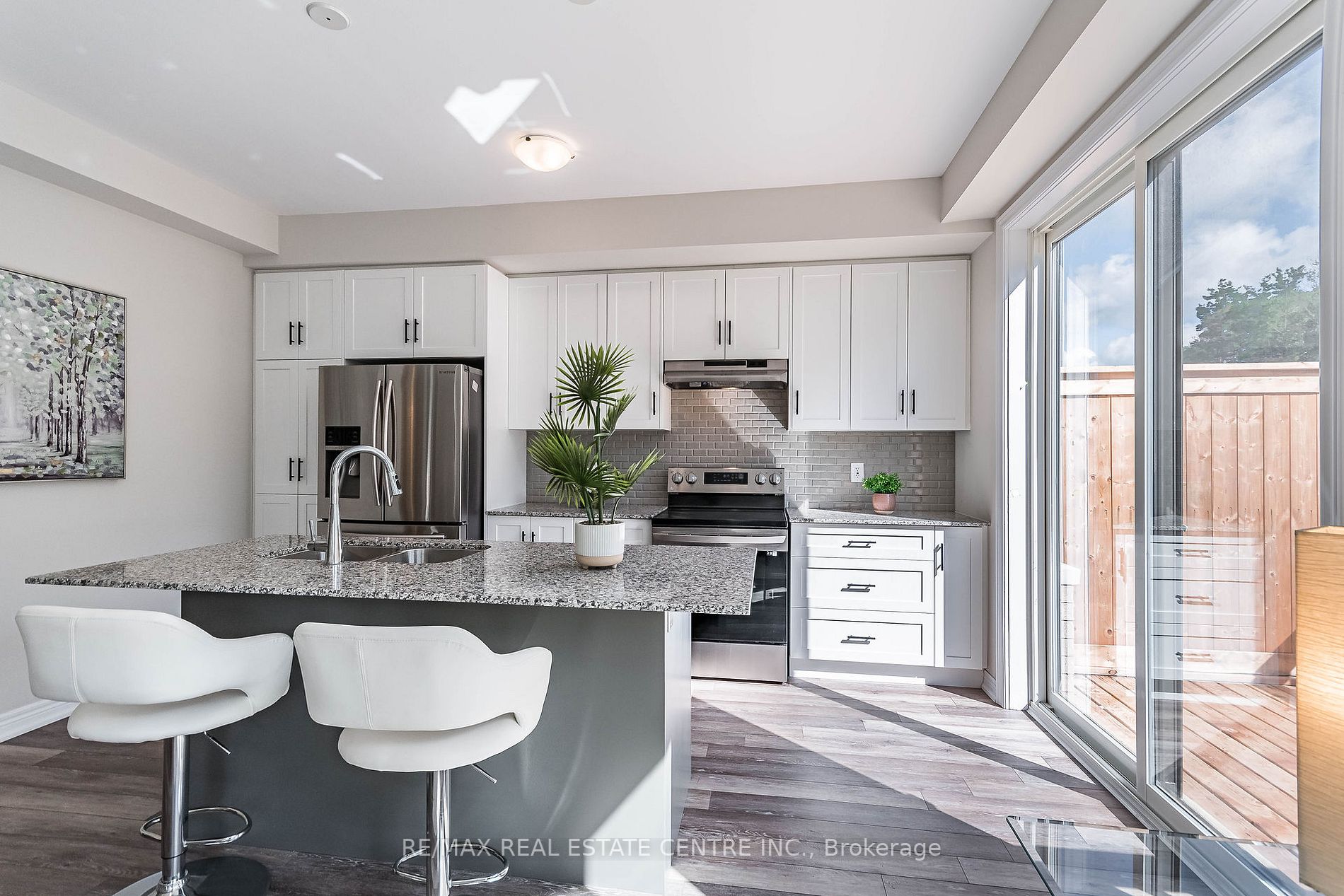 100 Hollywood Crt, #48