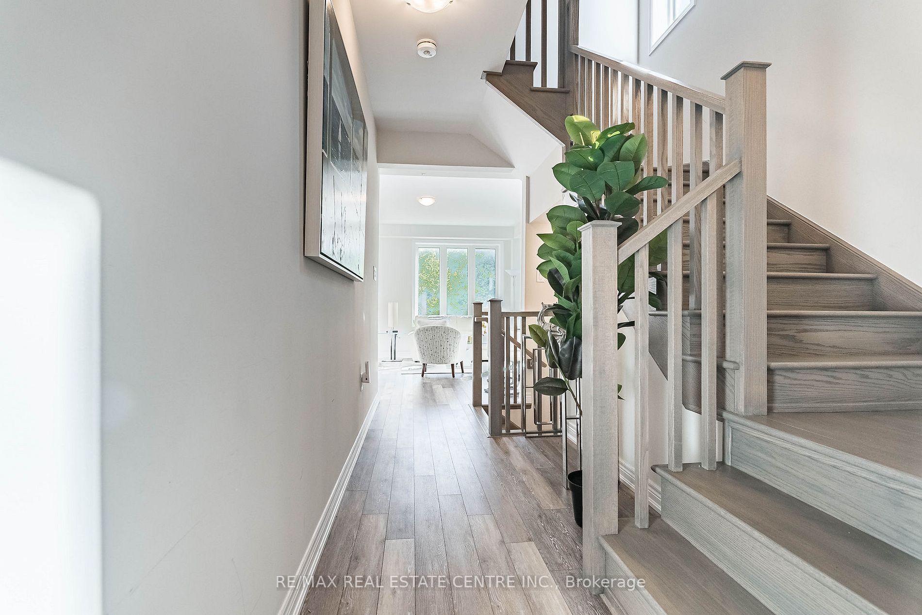 100 Hollywood Crt, #48