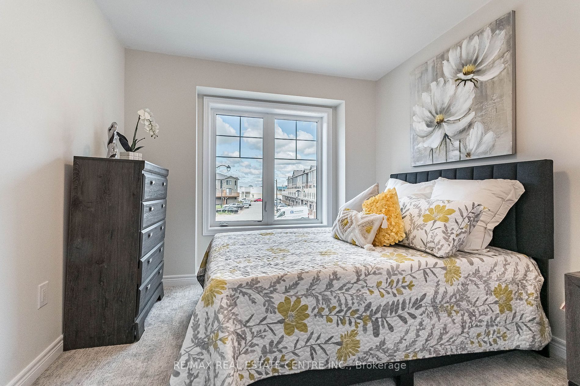 100 Hollywood Crt, #48