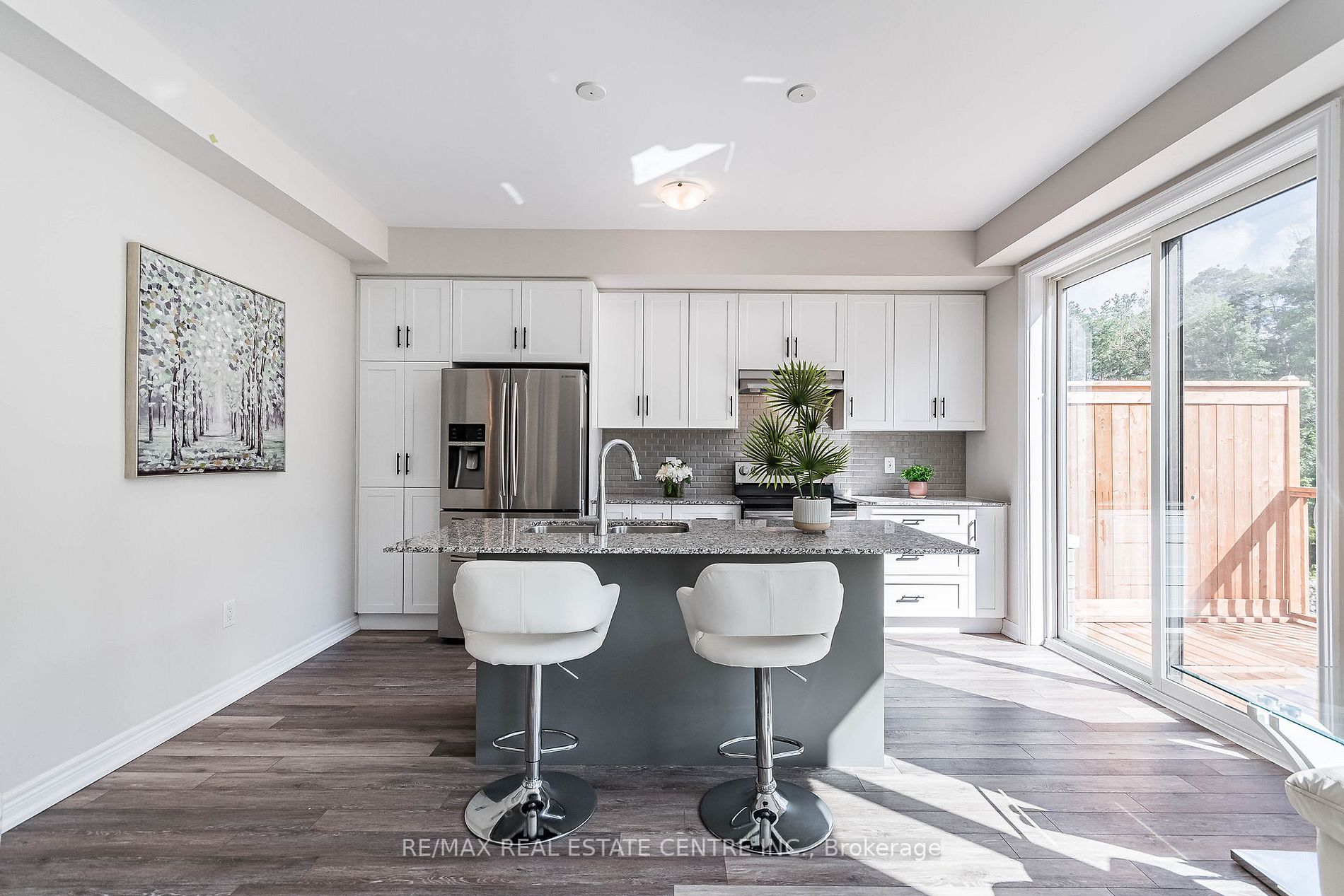100 Hollywood Crt, #48
