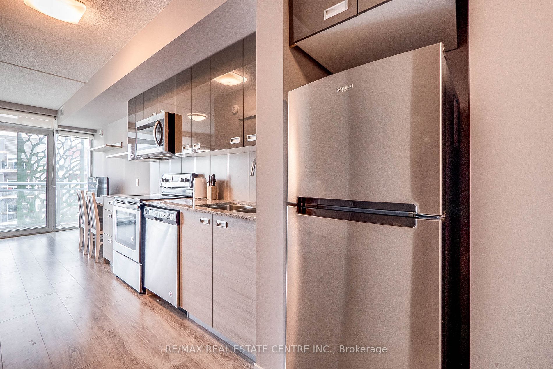 250 Albert St, #504