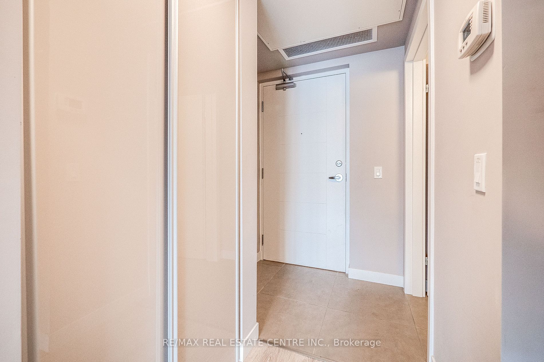 250 Albert St, #504