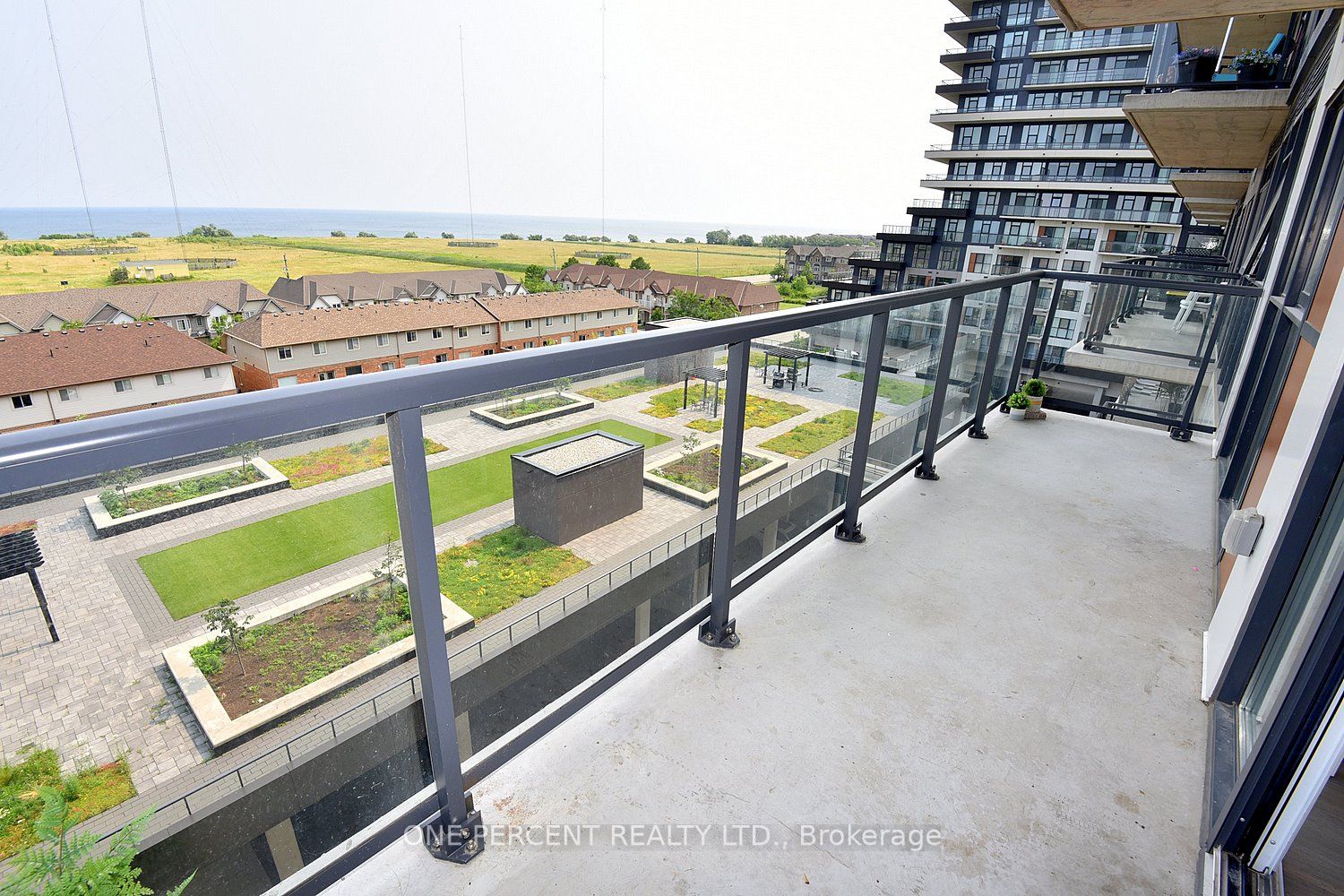 560 North Service Rd, #605