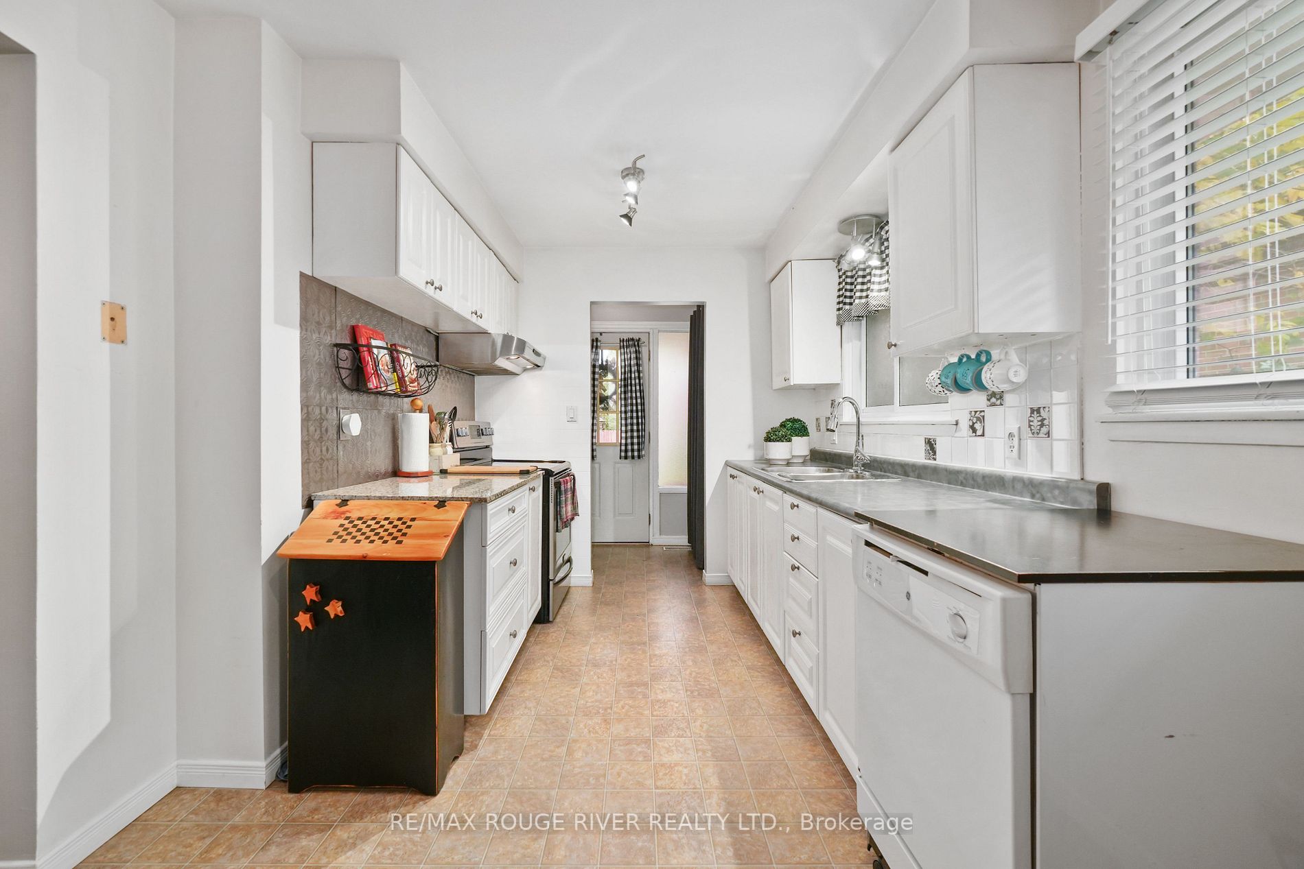 47 Meredith Cres
