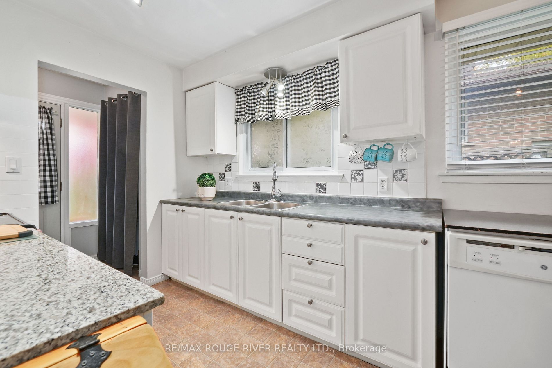 47 Meredith Cres