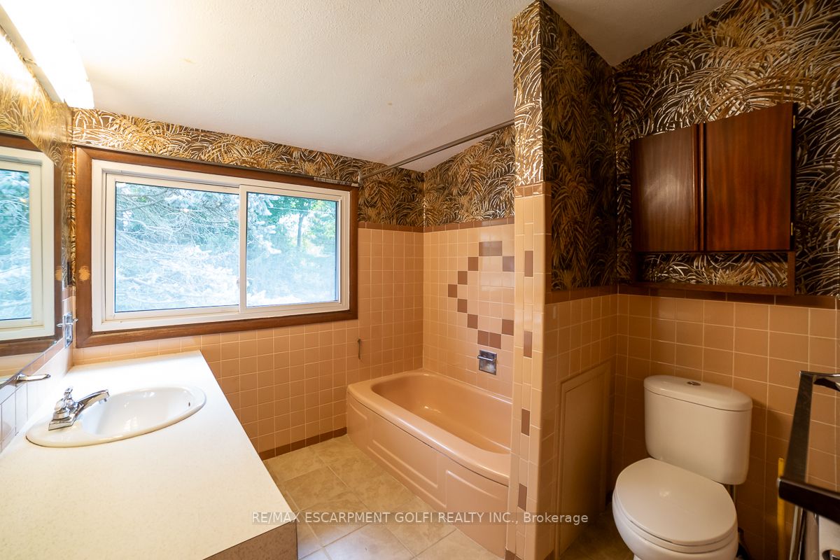 108 Lowden Ave