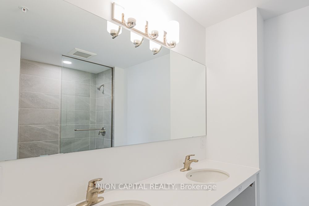 19A West St N, #203