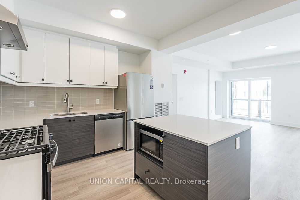 19A West St N, #203