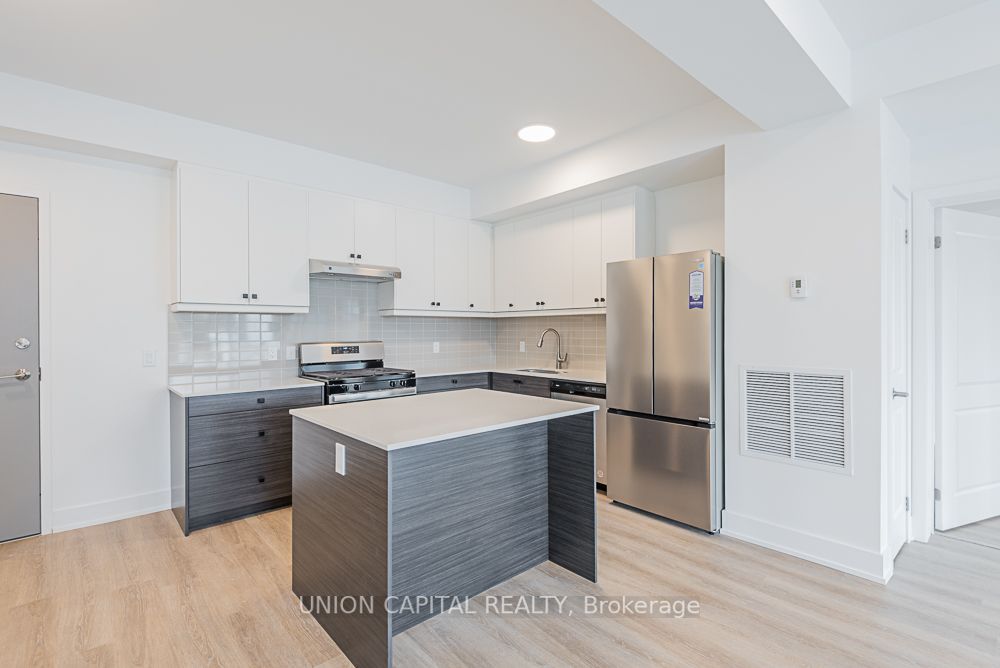 19A West St N, #203