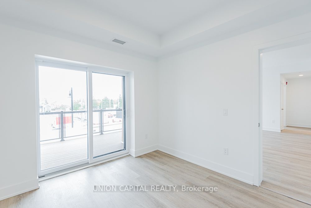 19A West St N, #203