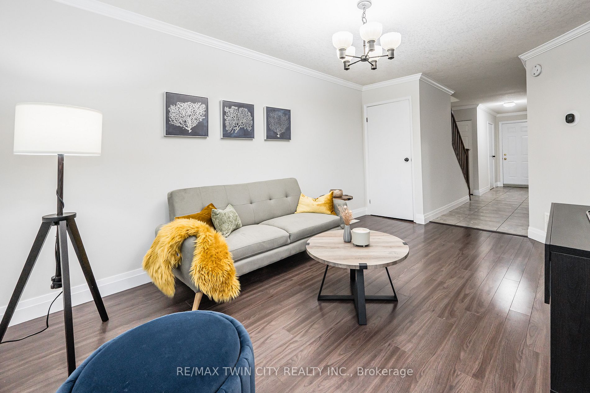 310E Bluevale Street N, #310