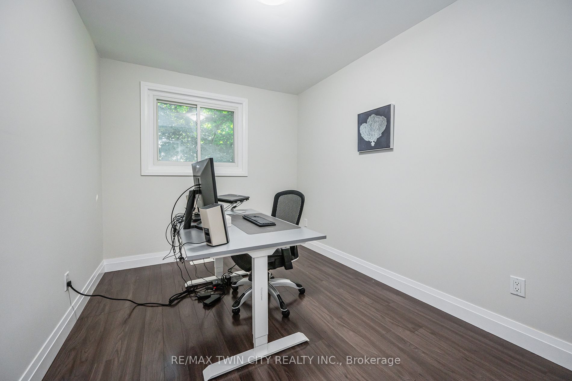 310E Bluevale Street N, #310