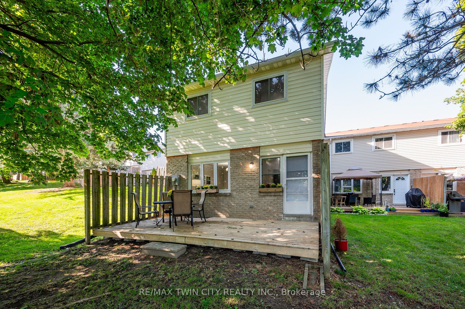 310E Bluevale Street N, #310