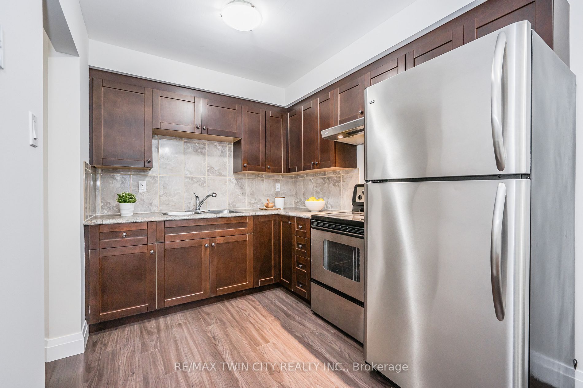 310E Bluevale Street N, #310