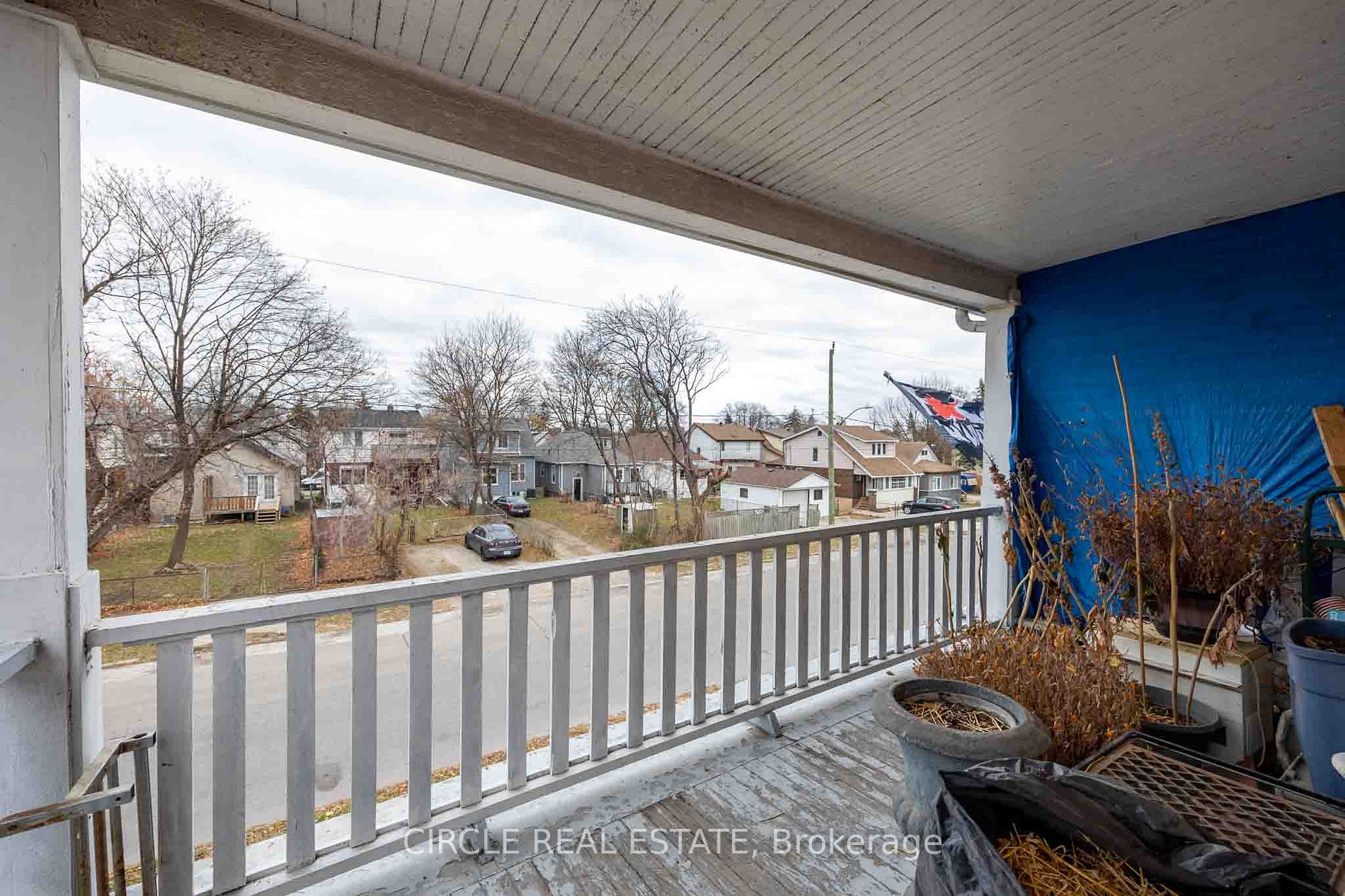 945-951 Wellington Ave