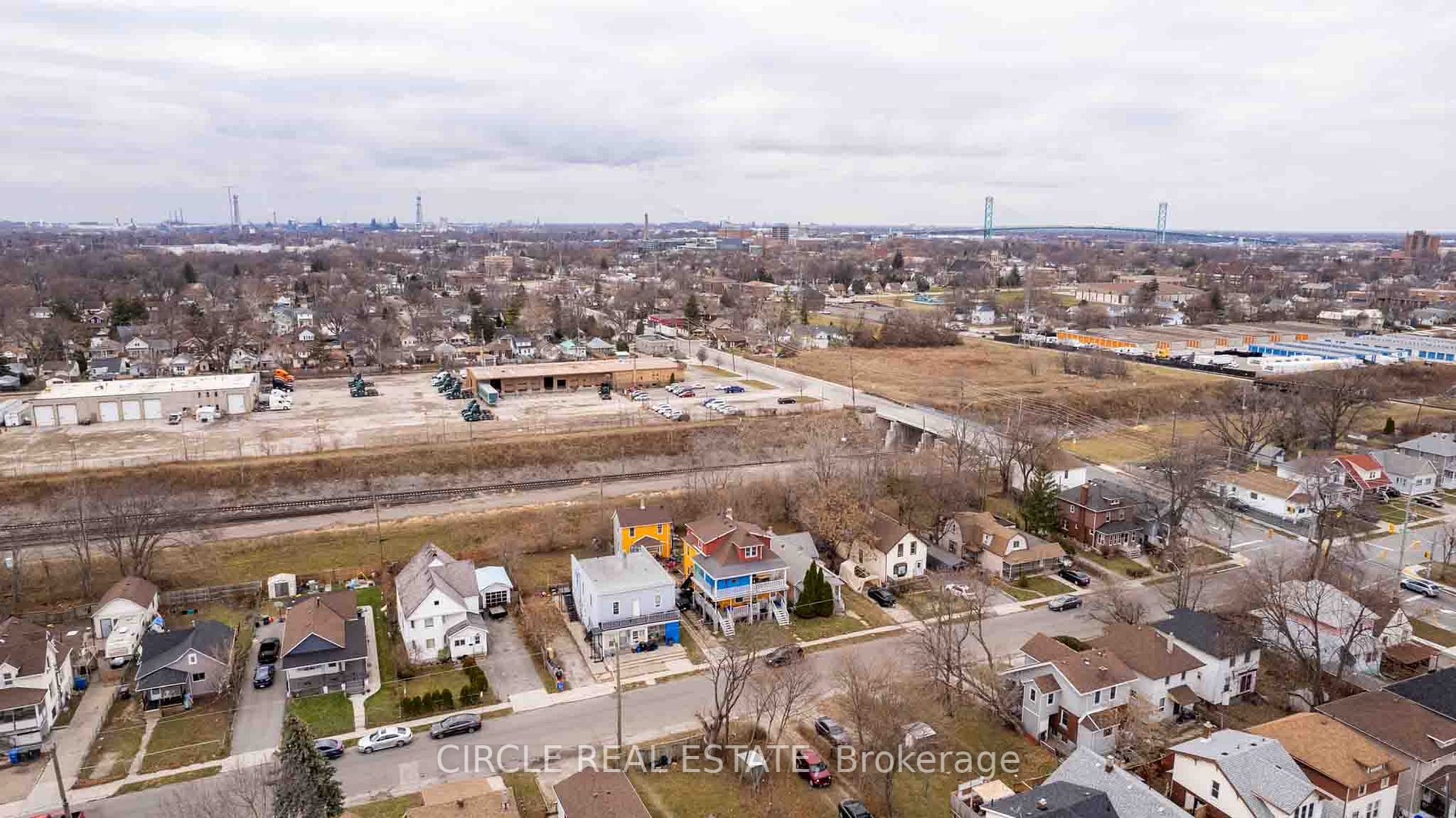 945-951 Wellington Ave