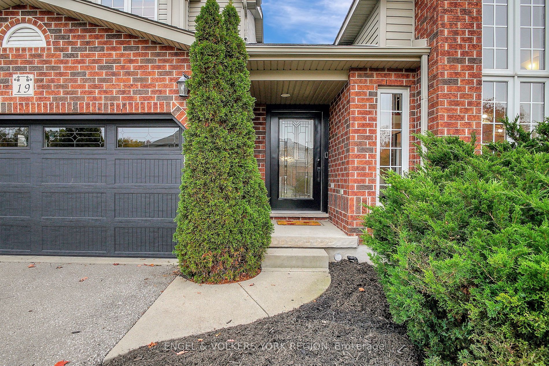 19 Baden Crt