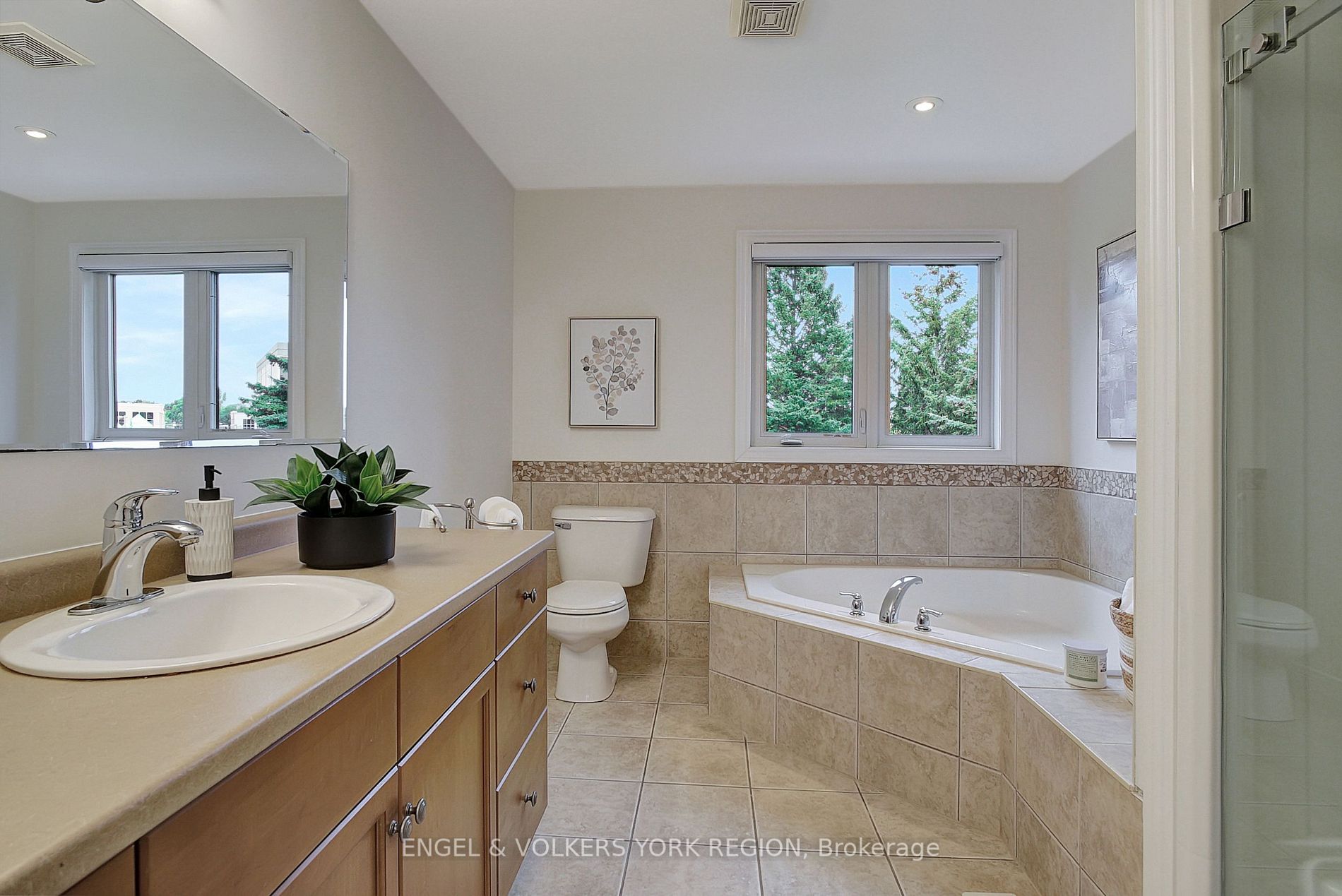 19 Baden Crt