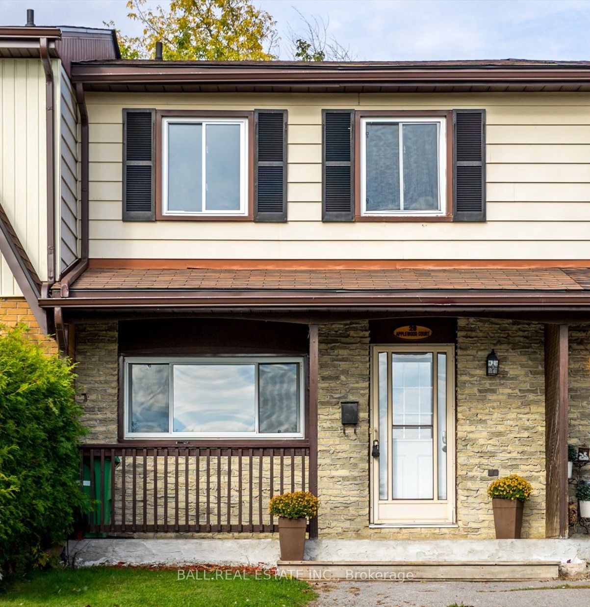 28 Applewood Crt