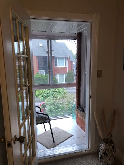 1 Sherwood St, #204