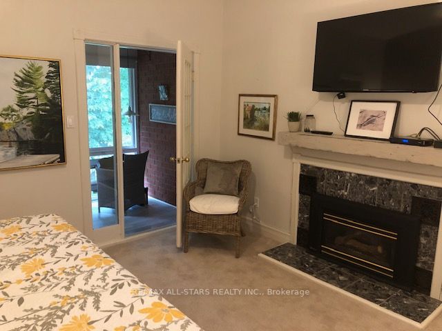 1 Sherwood St, #204