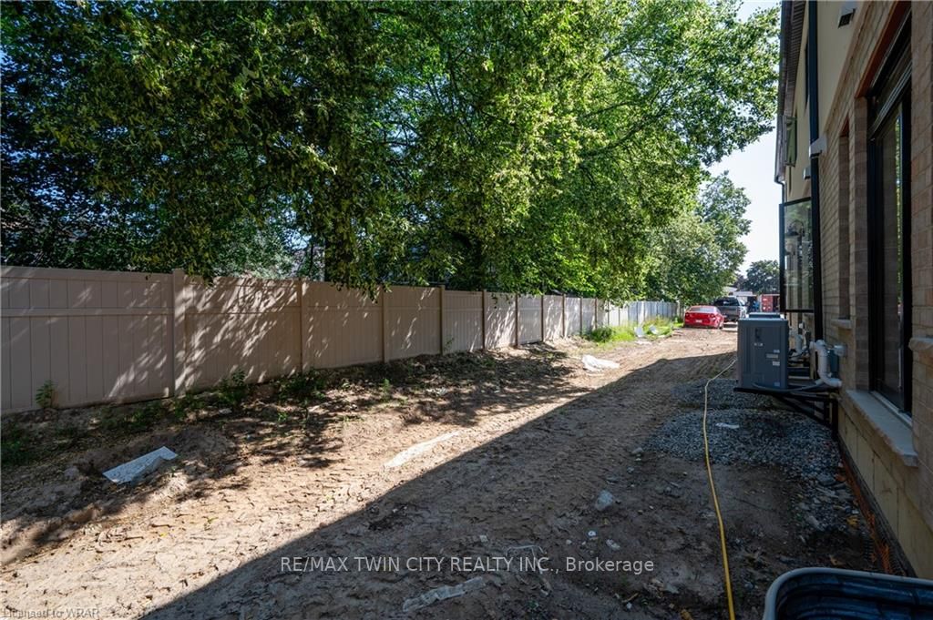 143 Elgin St N, #Lot 34