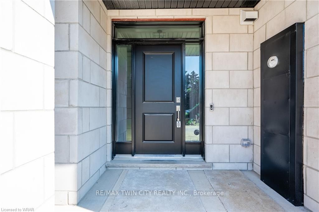 143 Elgin St N, #Lot 46