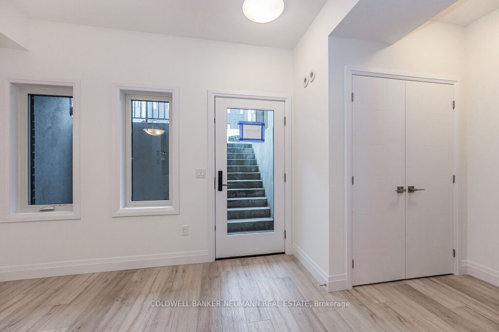 33 Lily Lane, #33