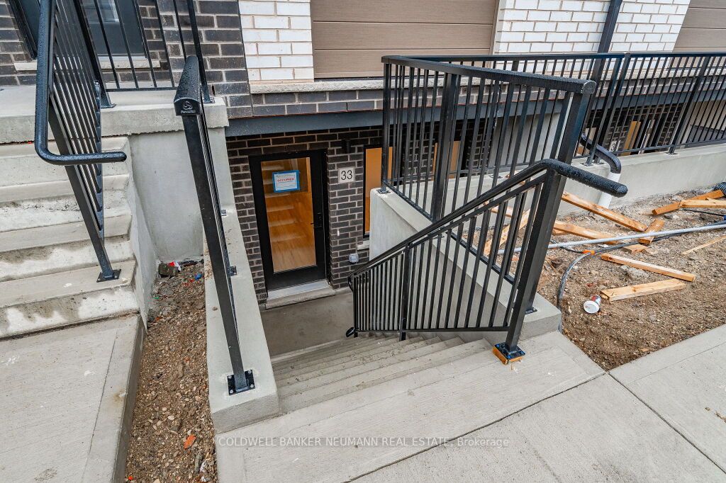 33 Lily Lane, #33