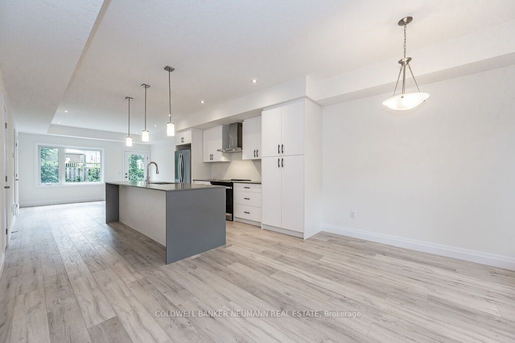 33 Lily Lane, #33