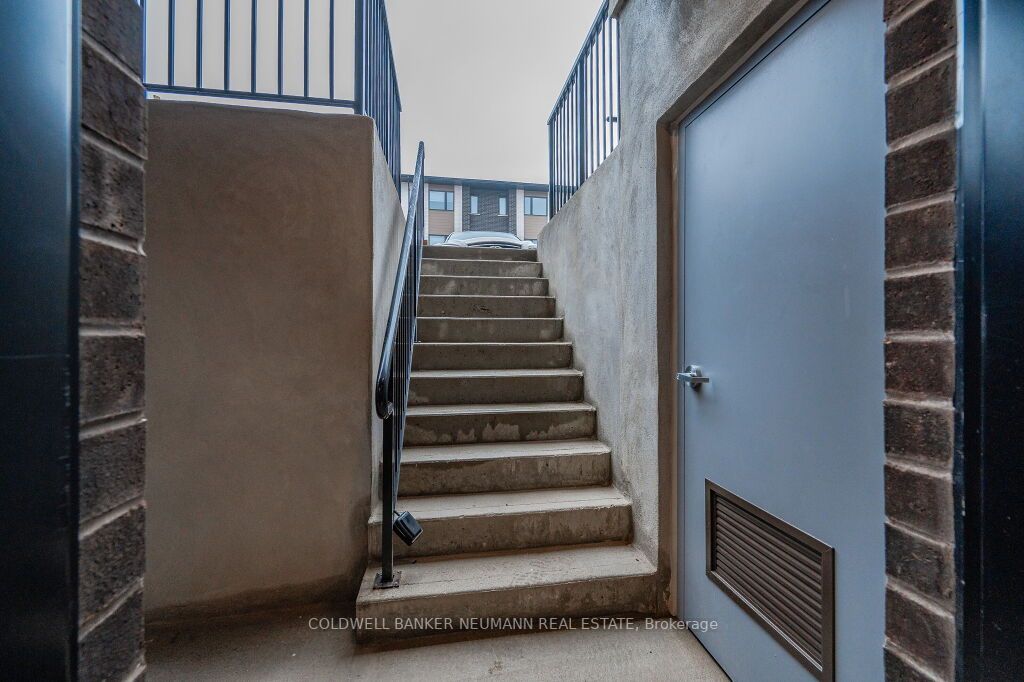 33 Lily Lane, #33