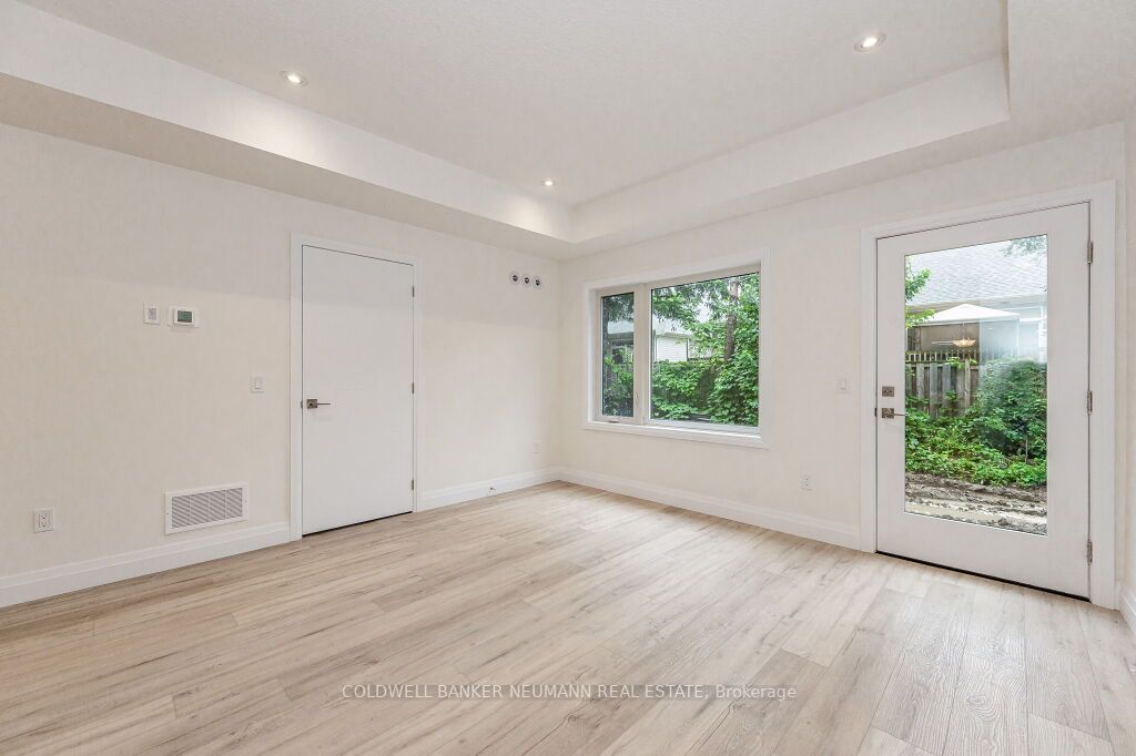 33 Lily Lane, #33