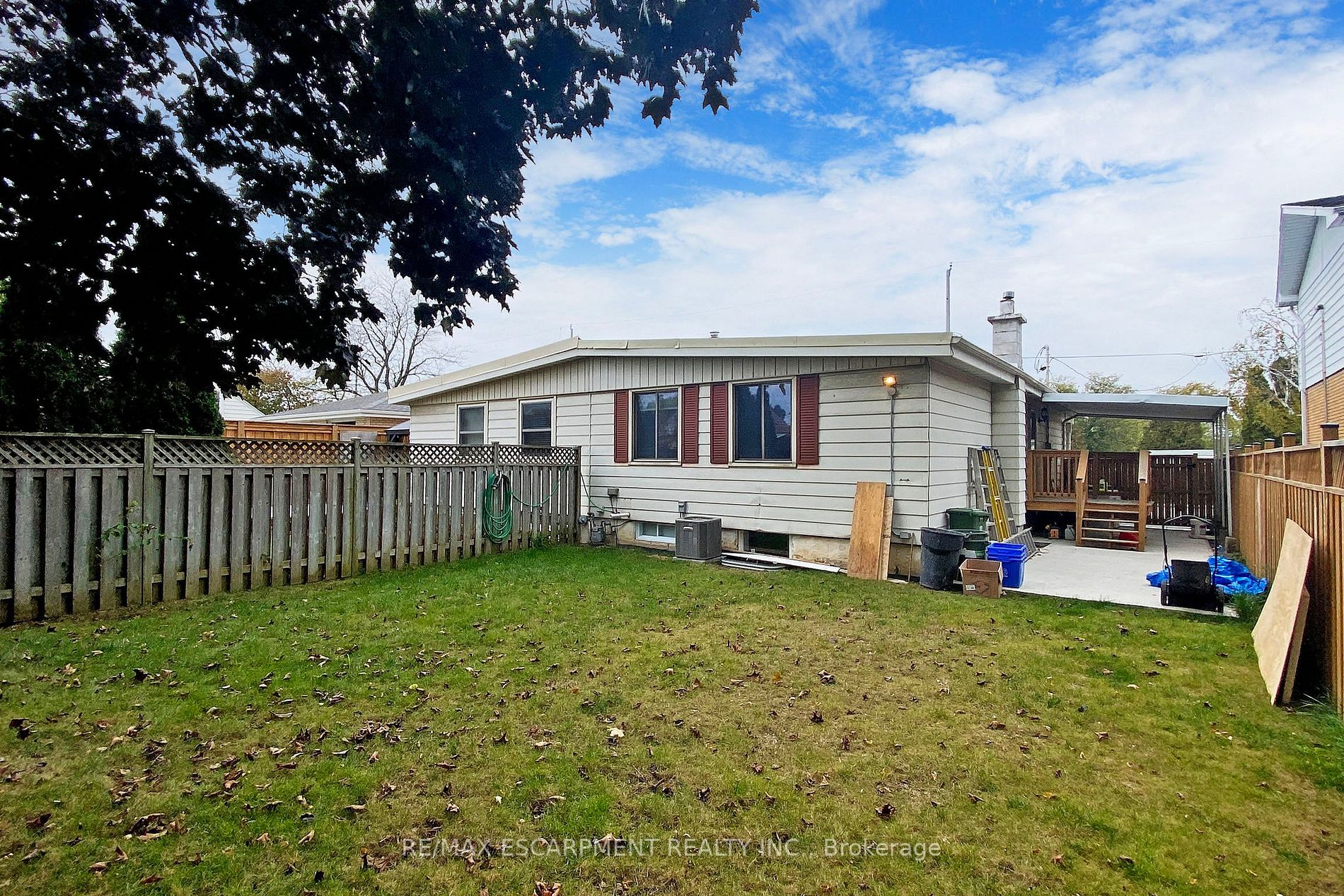 65 FIELDING Crescent, #UPPER