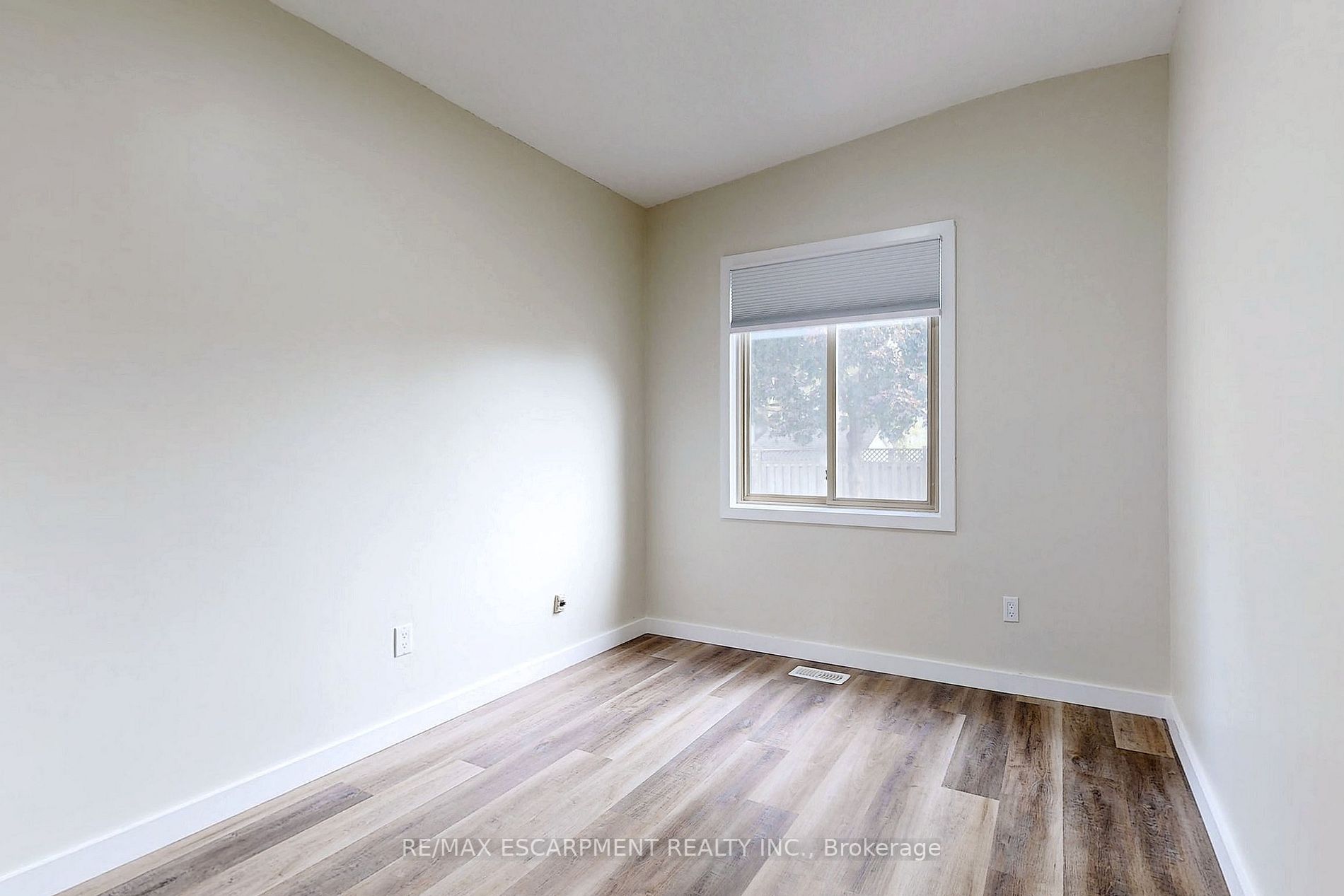 65 FIELDING Crescent, #UPPER