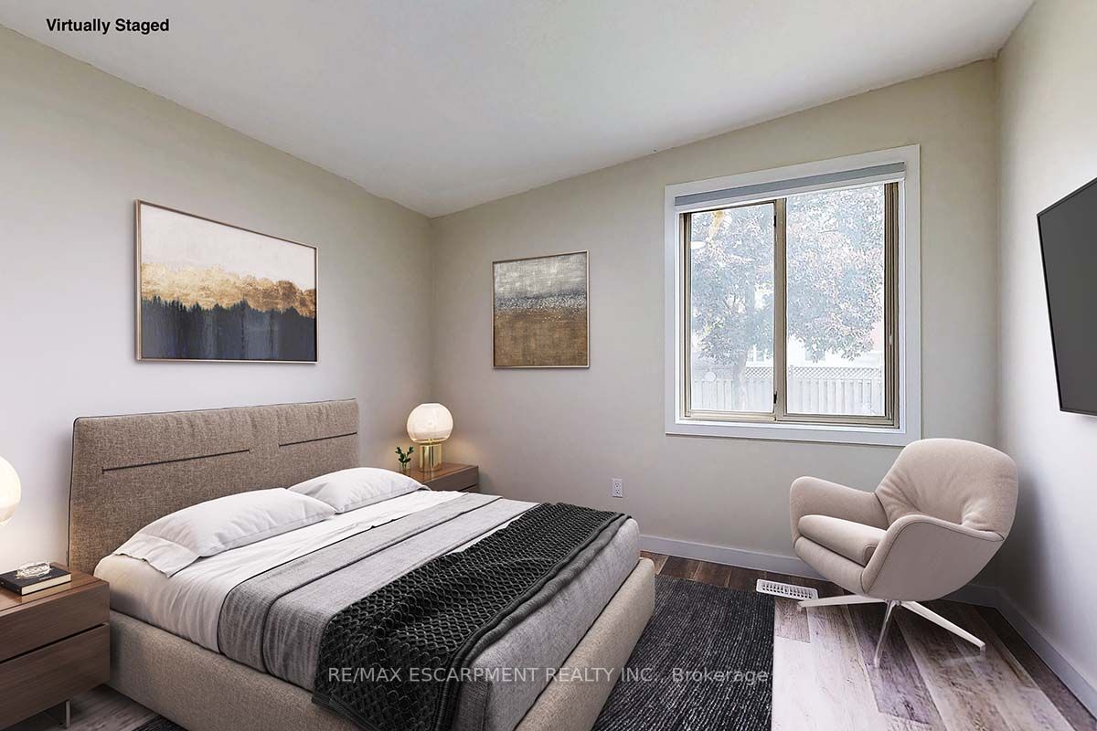 65 FIELDING Crescent, #UPPER