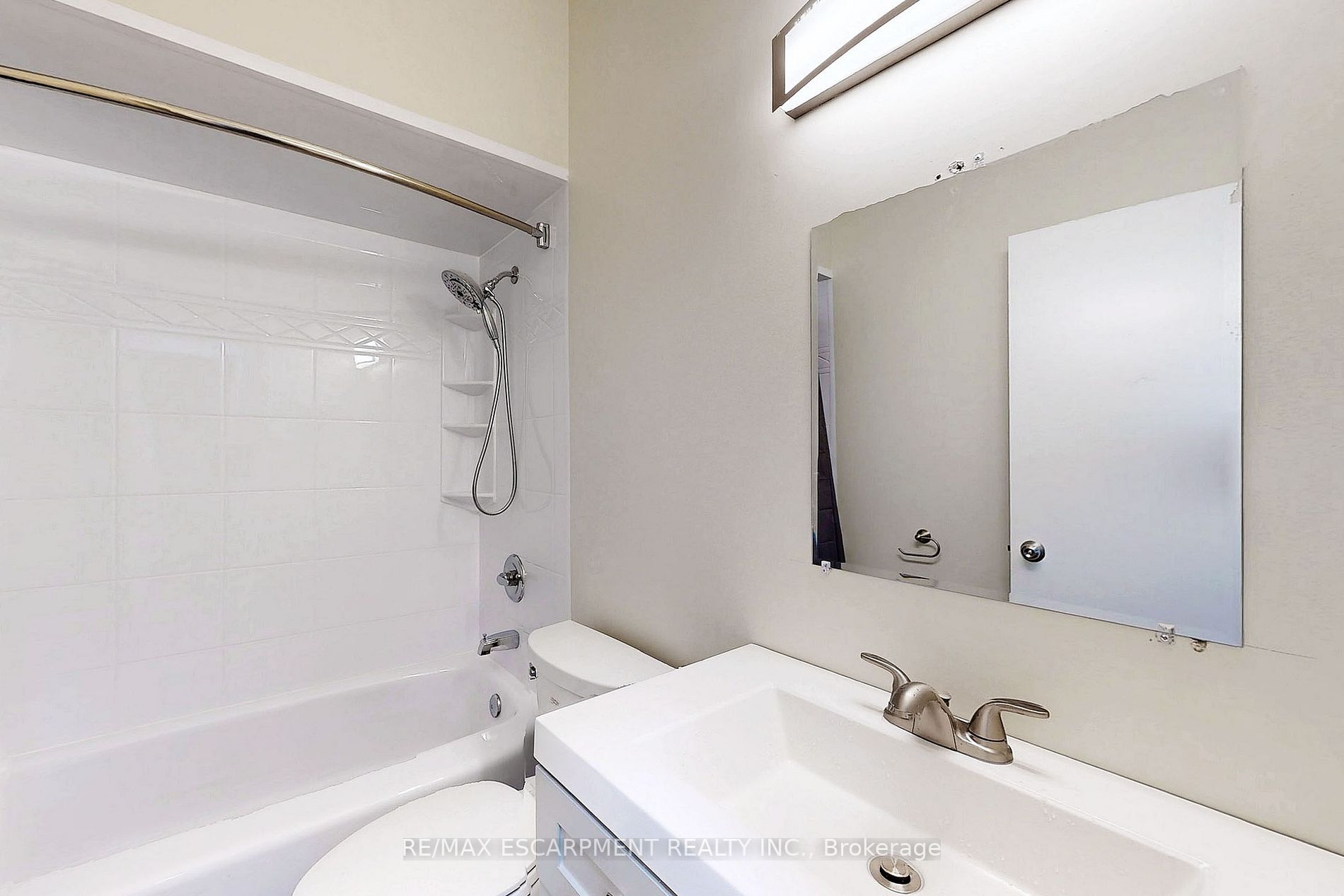 65 FIELDING Crescent, #UPPER