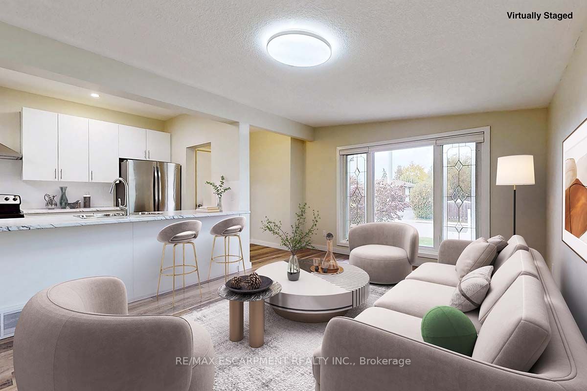 65 FIELDING Crescent, #UPPER