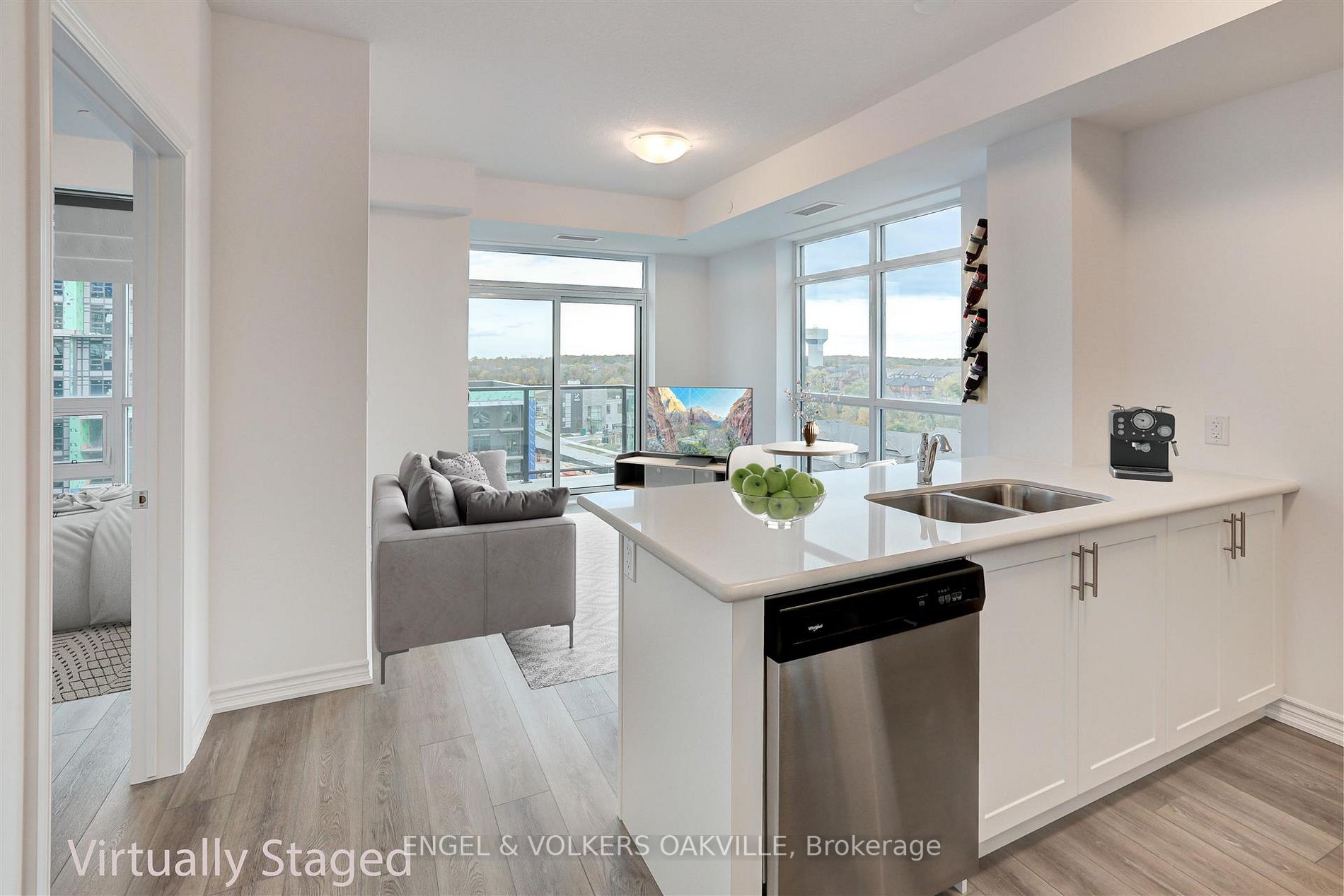 460 Dundas St E, #611