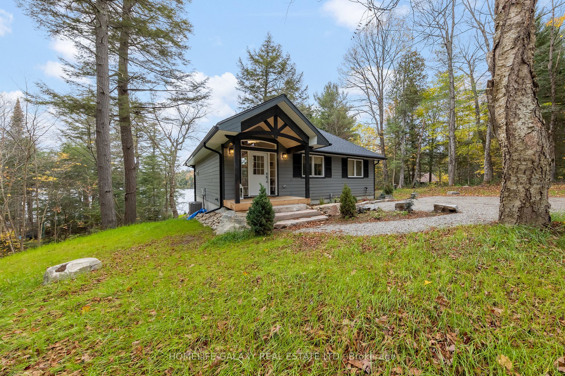 1371 West Oxbow Lake Rd W