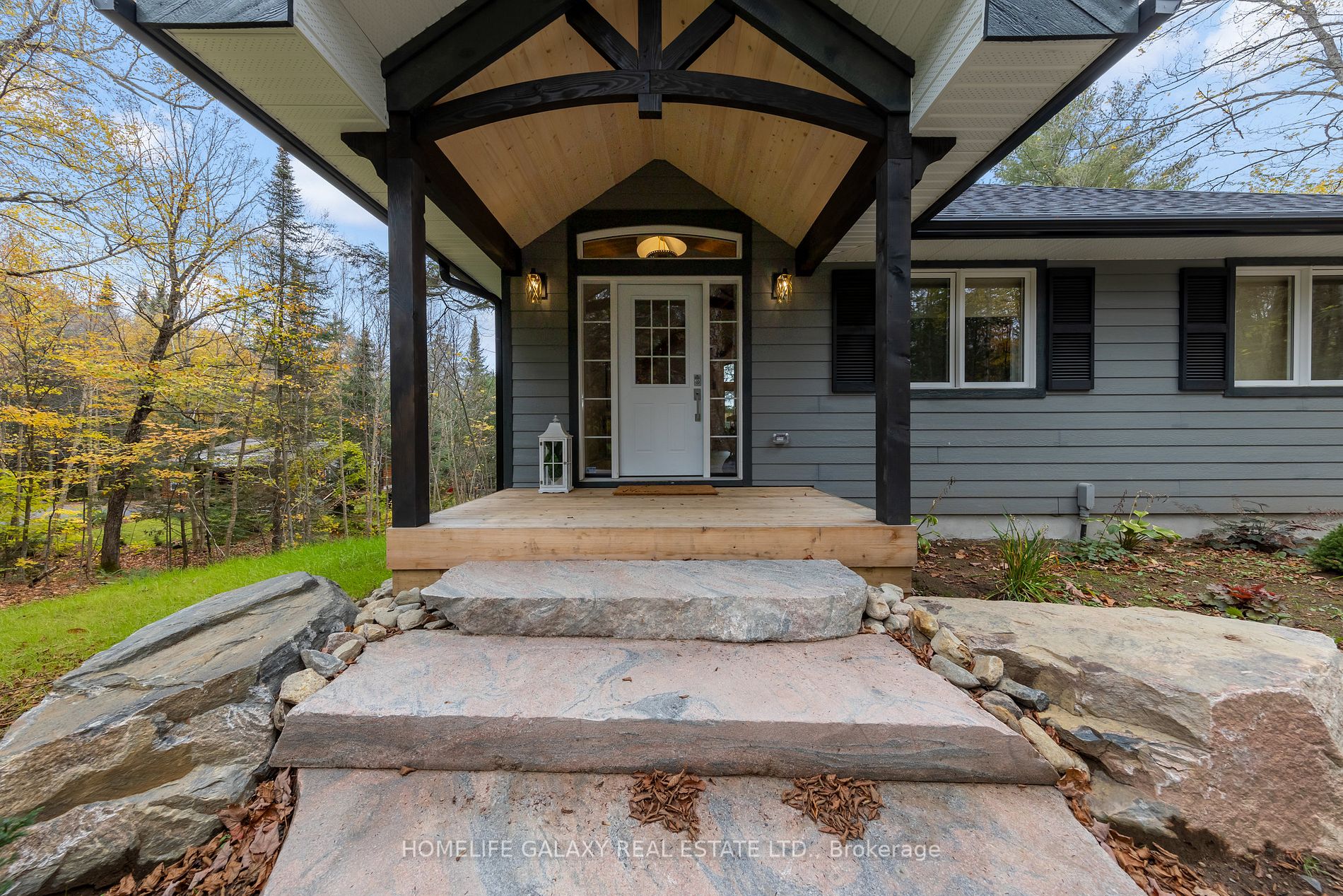 1371 West Oxbow Lake Rd W