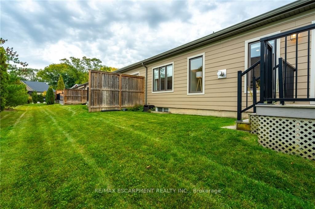2 PROSPECT Lane #33