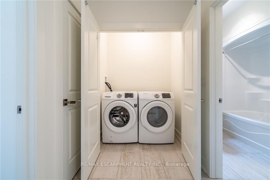 2 PROSPECT Lane #33