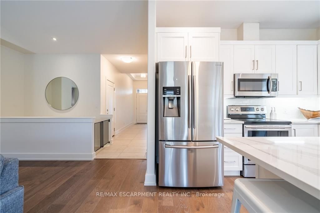 2 PROSPECT Lane #33