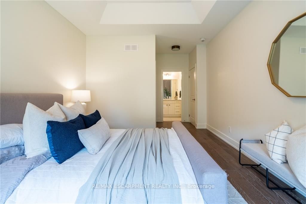 2 PROSPECT Lane #33