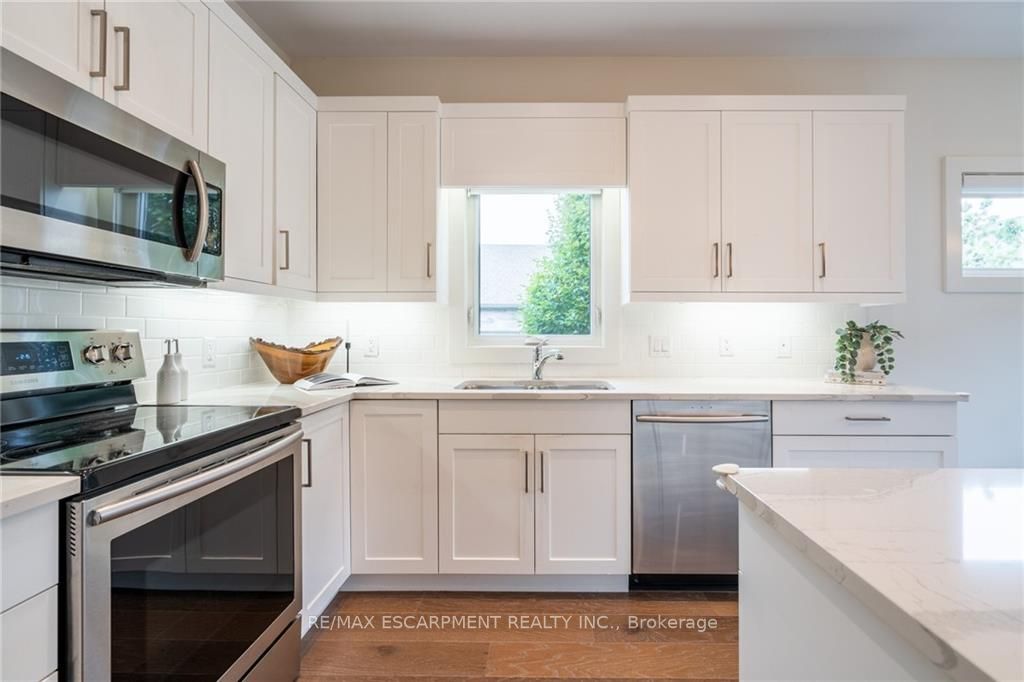 2 PROSPECT Lane #33