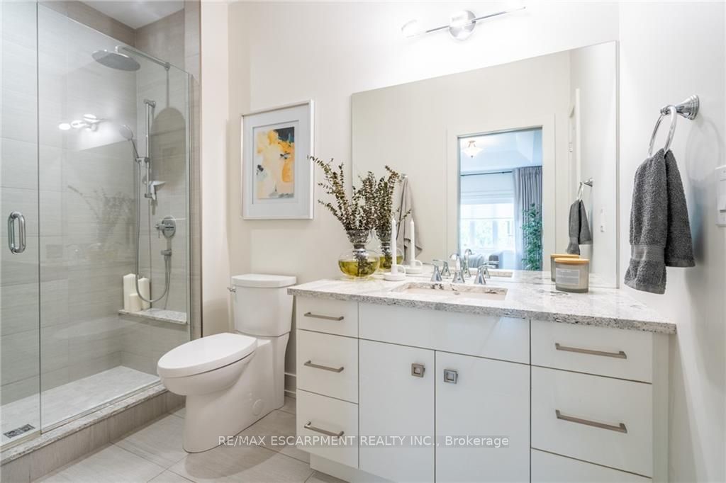 2 PROSPECT Lane #33